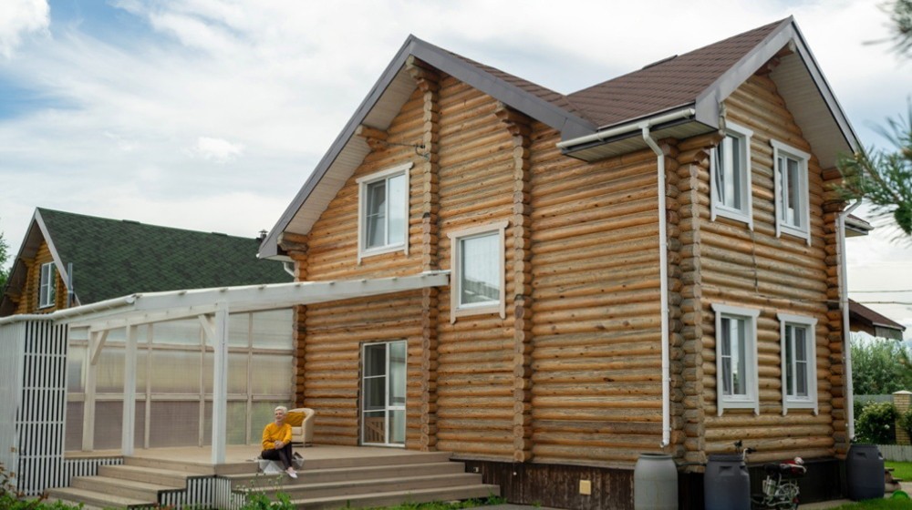 How Pine Log Siding Helps Soundproof And Insulate Your Home
