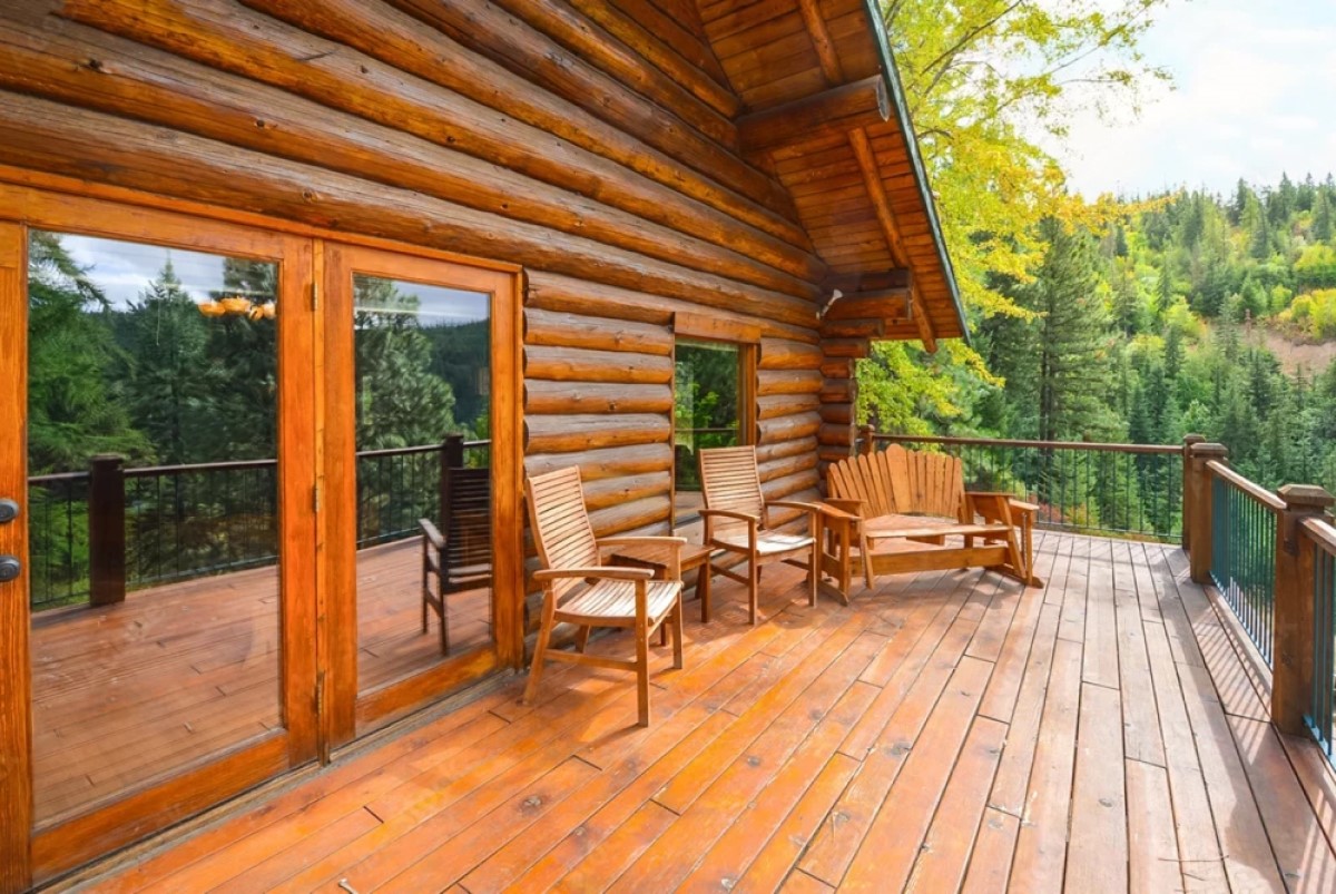 Pine Log Siding Versus Sheets Of Vertical Wood Siding