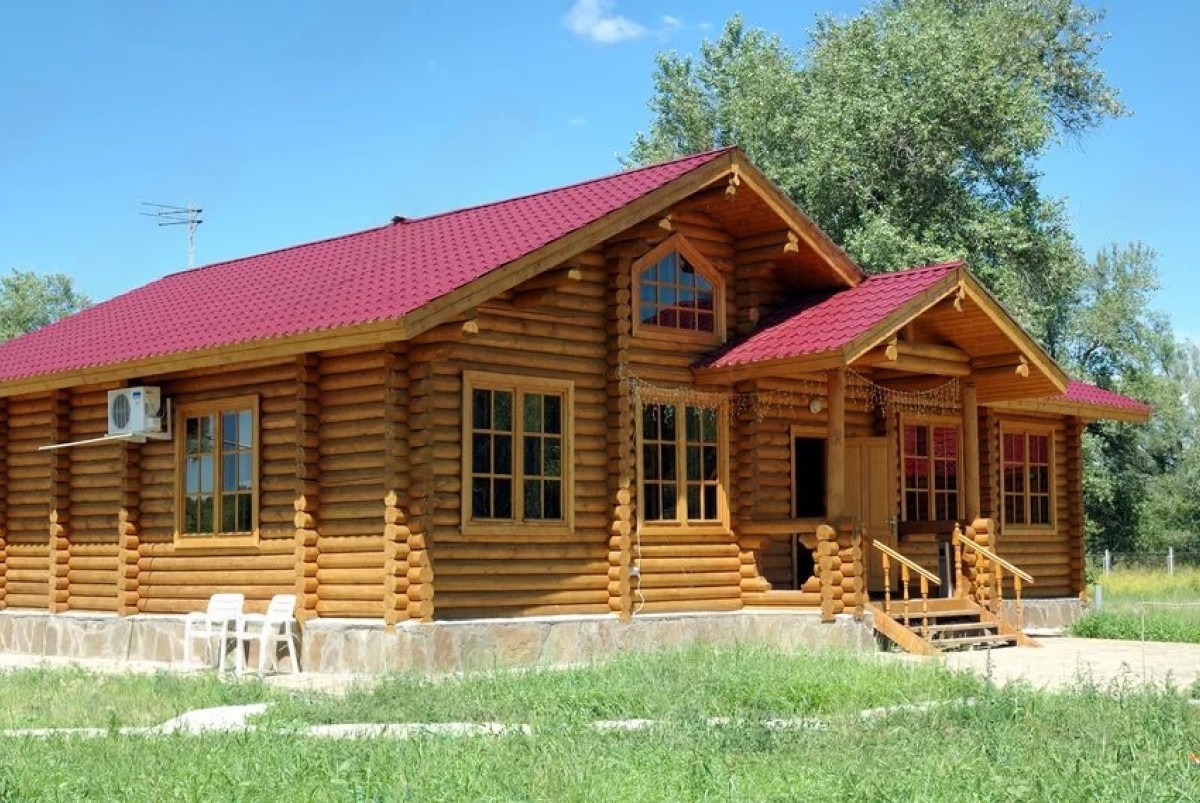Build Your Own Cabin With Cost-Effective Pine Log Siding