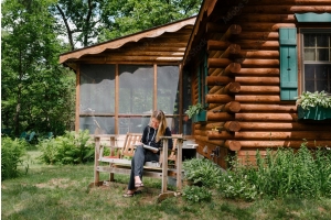 5 Reasons Why Log Cabin Living Is Different